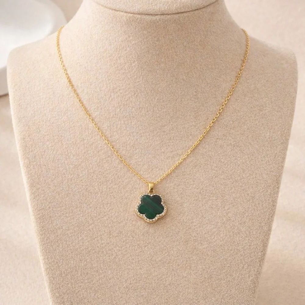 Clover Gold and Green Pendant Necklace